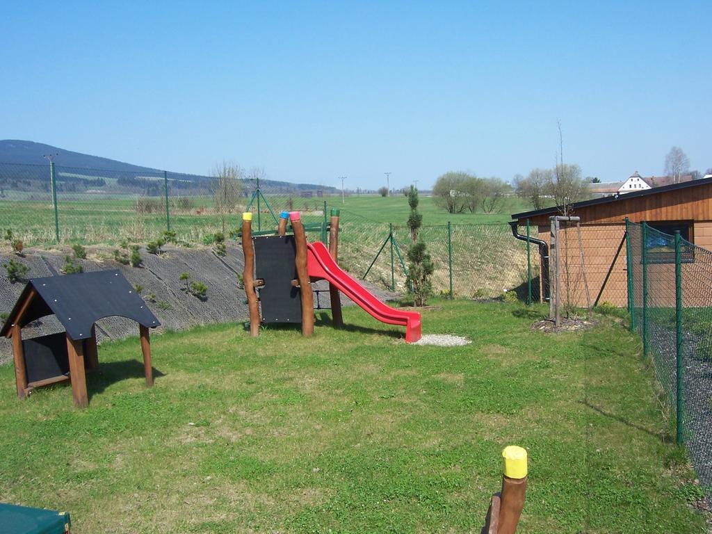 Penzion Jecminek Cervena Voda Exterior photo
